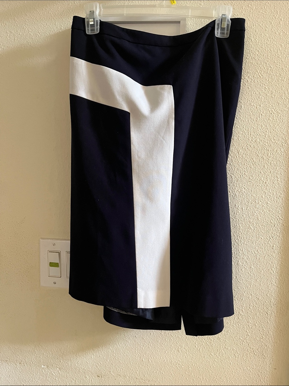 Nine West Navy Skirt with White Geometric Accent